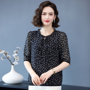 仿真絲印花短袖系帶領(lǐng)上衣2023夏季新款中年媽媽裝寬松大碼T恤小衫